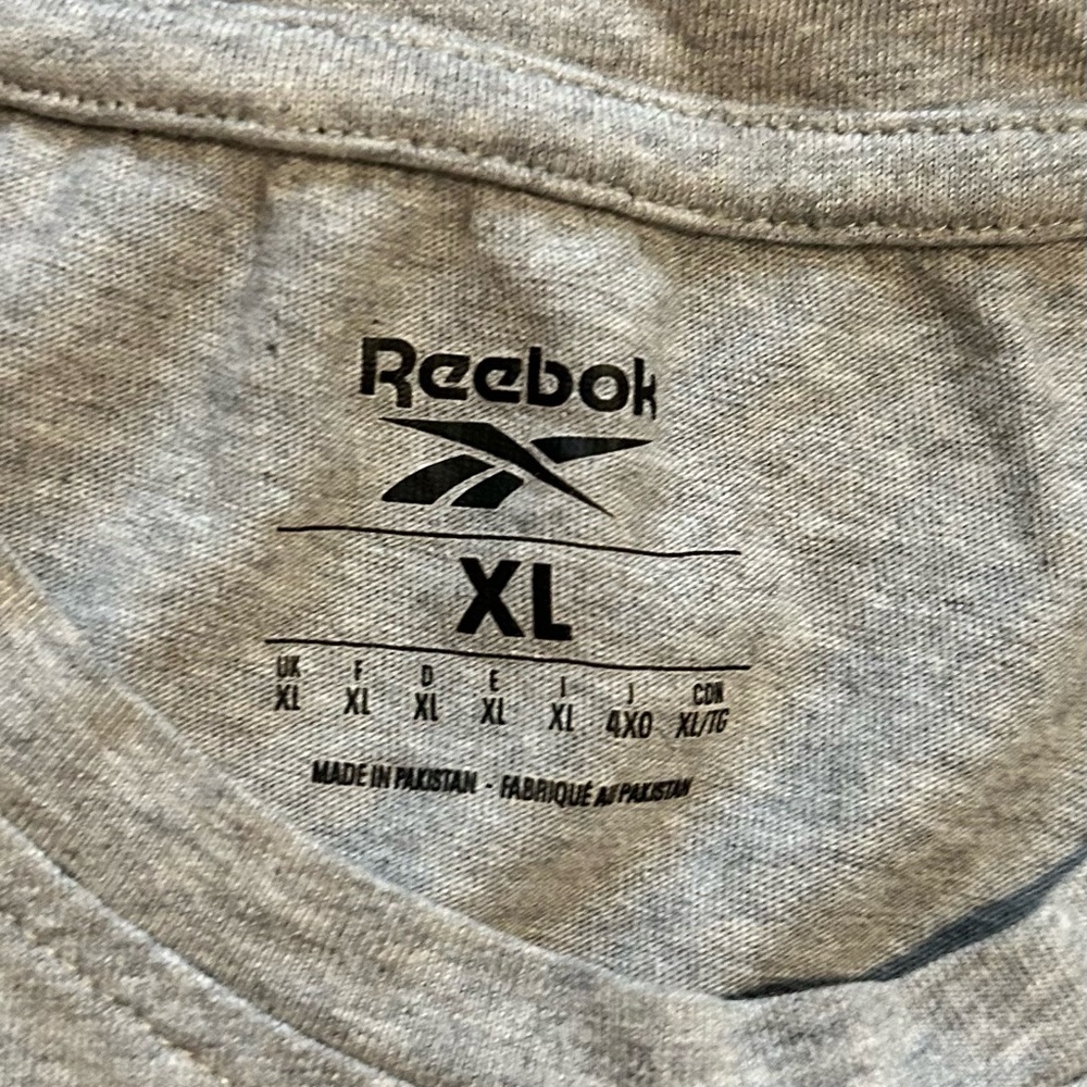 Men’s Reebok tshirt - Picture 4 of 5